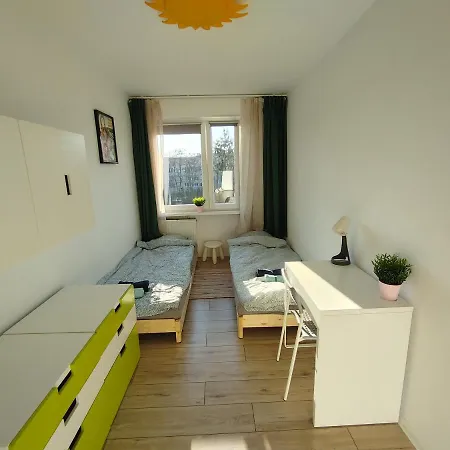 - Niedzwiadek Warszawa